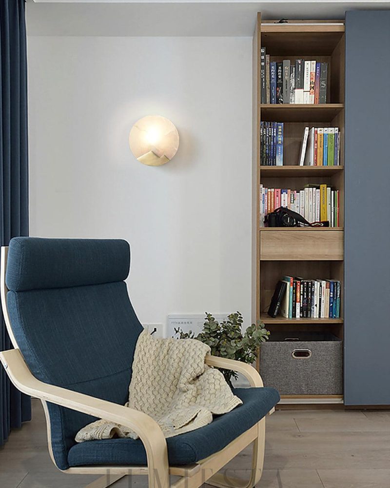 Lampa ścienna mosiężna z alabastrowym kloszem 20cm 26cm
