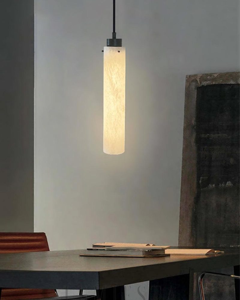 Lampa wisząca cylindryczna alabastrowa w białym kolorze