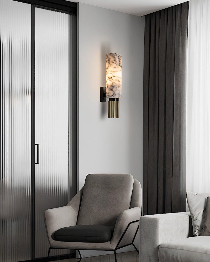 Nowoczesna lampa ścienna Riviera z alabastru w mosiądzu 34cm