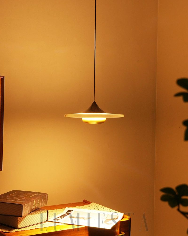 Lampa wisząca Flying Saucer z alabastru w kolorze złotym i czarnym