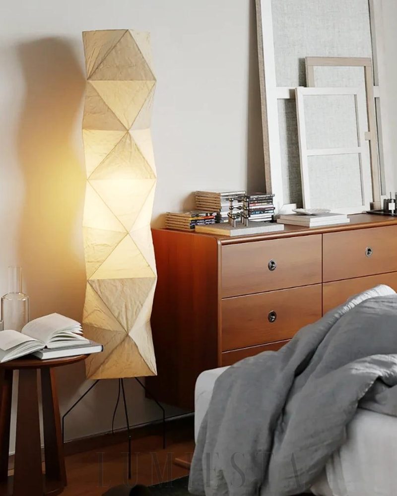 Lampa podłogowa Akari UF4-L8 w minimalistycznym stylu