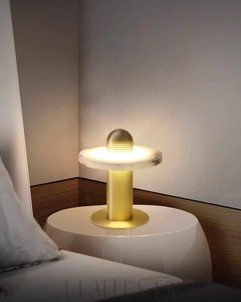 Lampa stołowa Alabaster Median w nowoczesnym stylu czarnozłotym