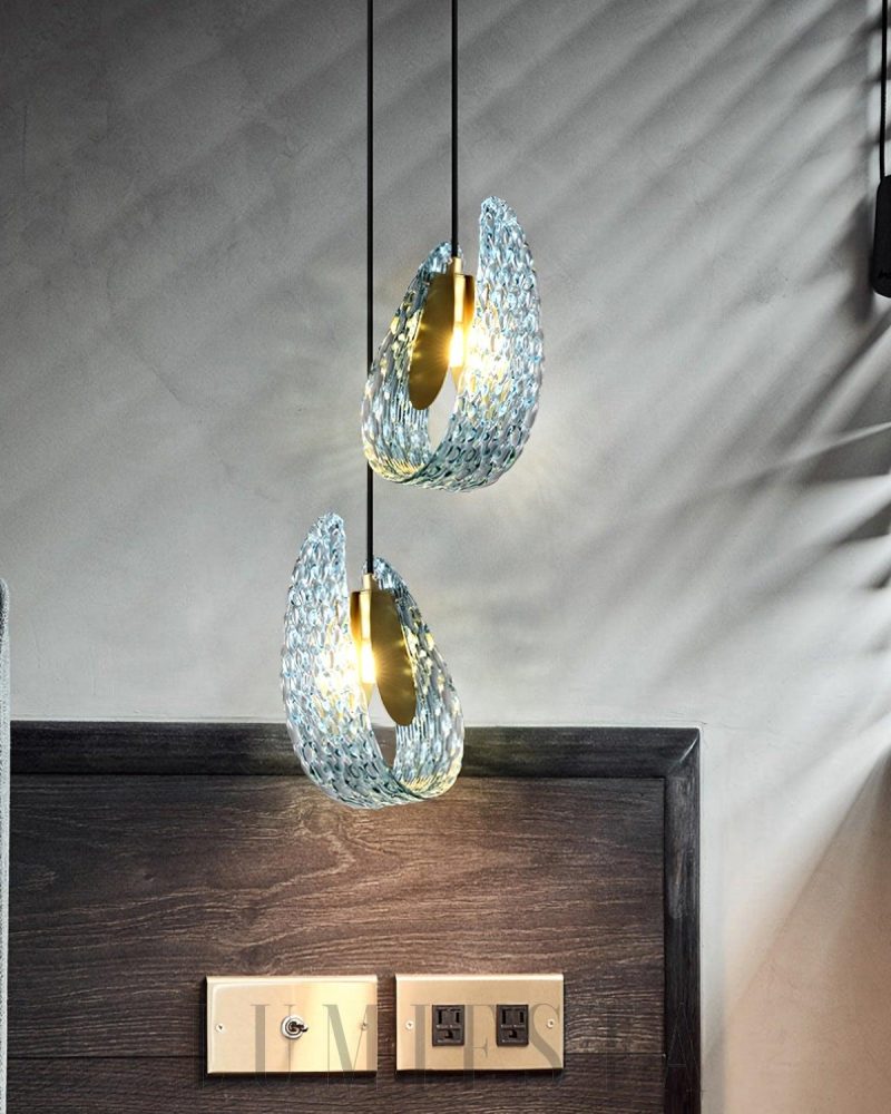Lampa wisząca Petal niebieskie szkło mosiężna 13cm x 23cm