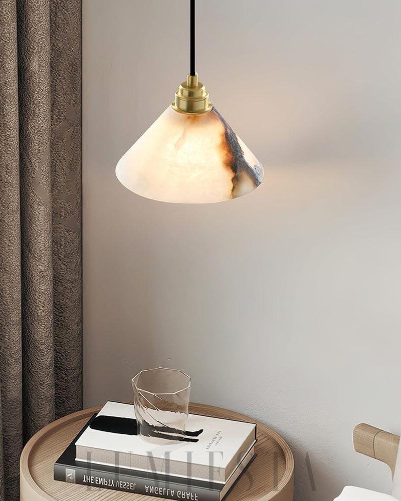 Lampa wisząca stożkowa z alabastru w kolorze mosiądzu 18cm