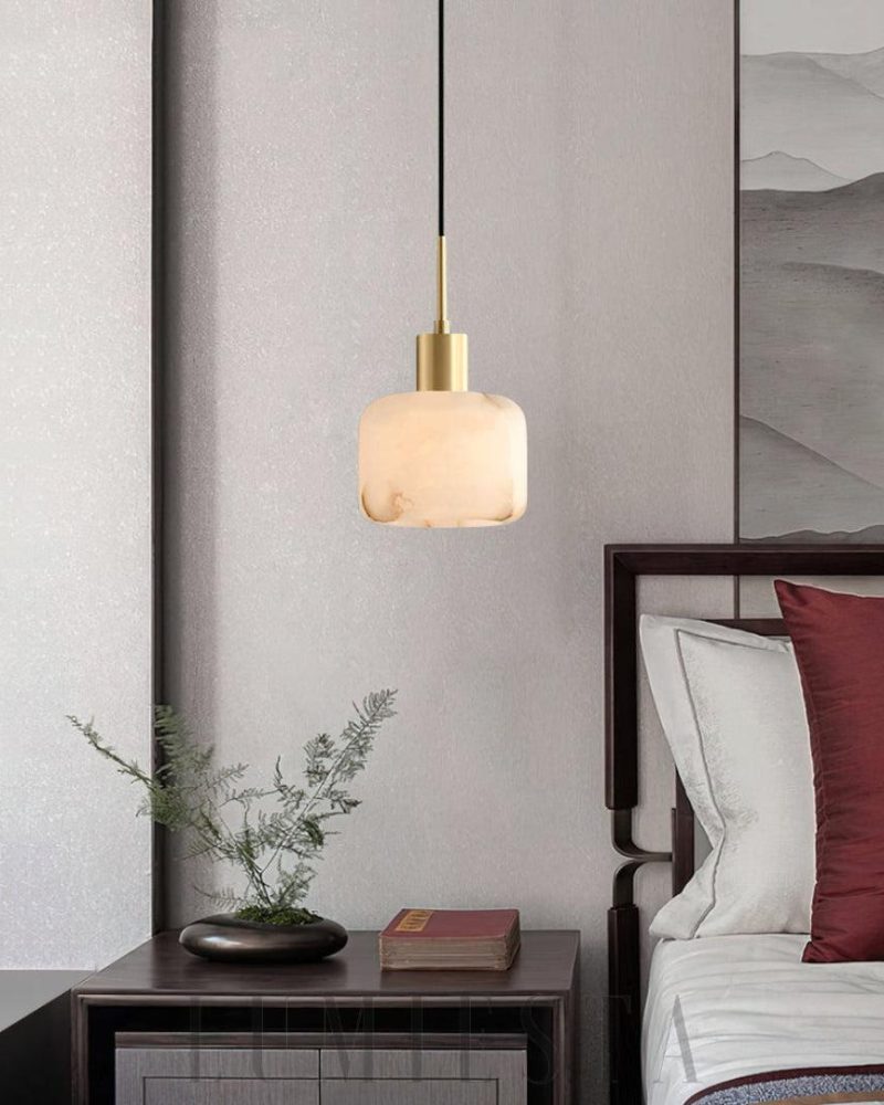 Lampa wisząca z alabastru w stylu minimalistycznym złota i biała