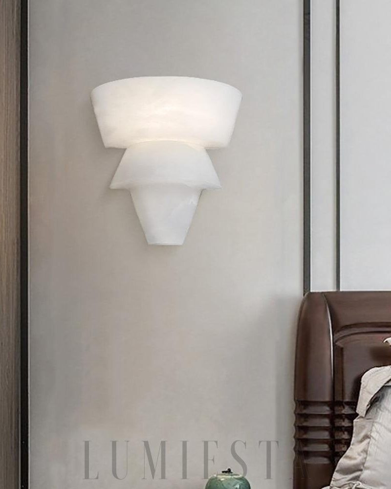 Lampa ścienna Alabaster w kształcie stożka stylowa elegancja