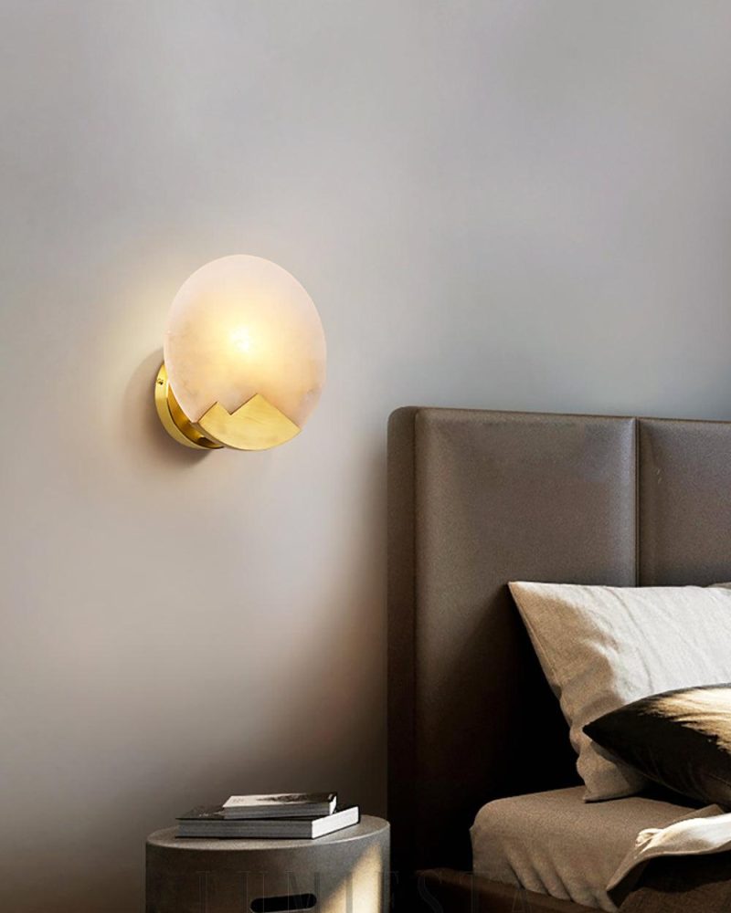 Lampa ścienna mosiężna z alabastrowym kloszem 20cm 26cm