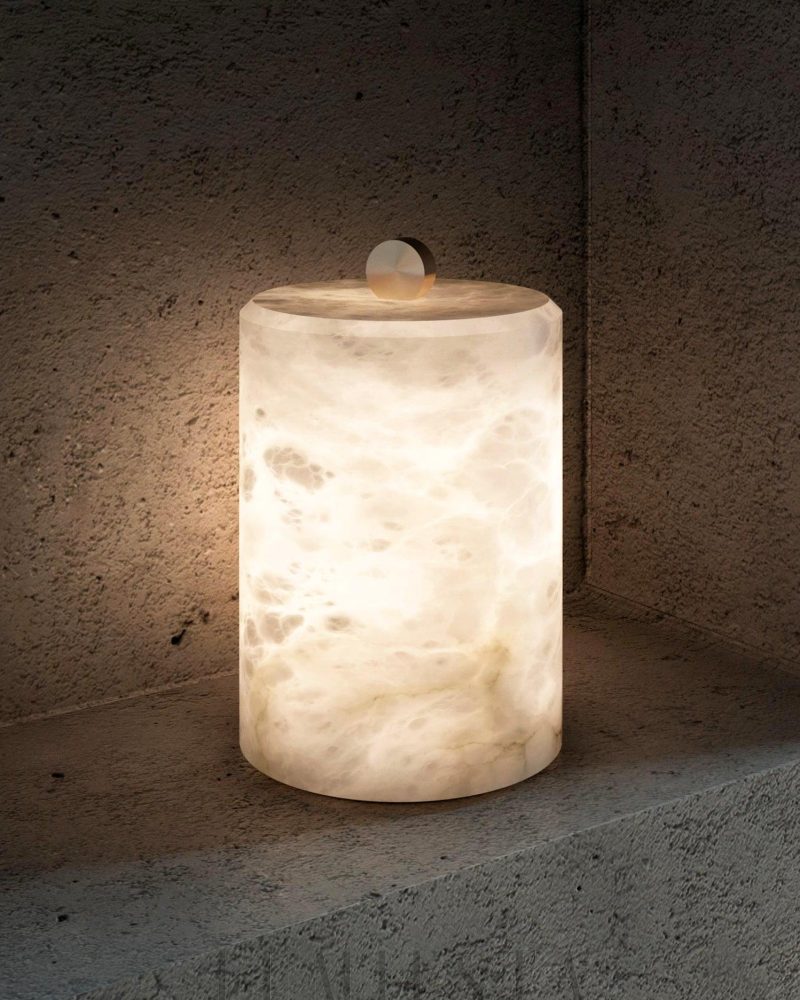 Lampa stołowa cylindryczna z alabastru biała 12 5cm 20cm