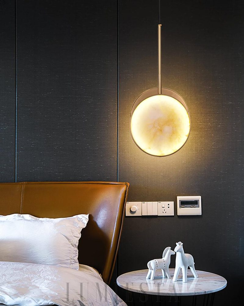 Lampa wisząca Alabaster Moonshade w mosiądzu z alabastrem 22cm