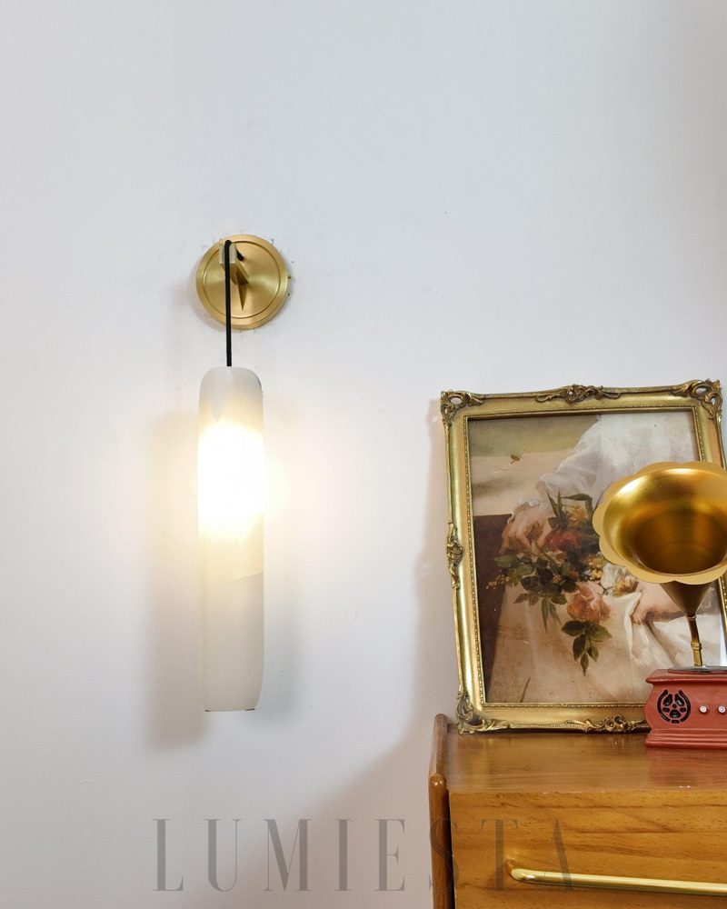 Lampa ścienna Alabaster Flute złota z alabastru 38 cm