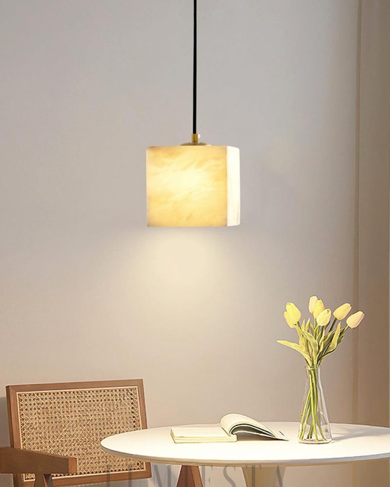 Nowoczesna lampa wisząca kwadratowa z alabastru biało złota 12cm