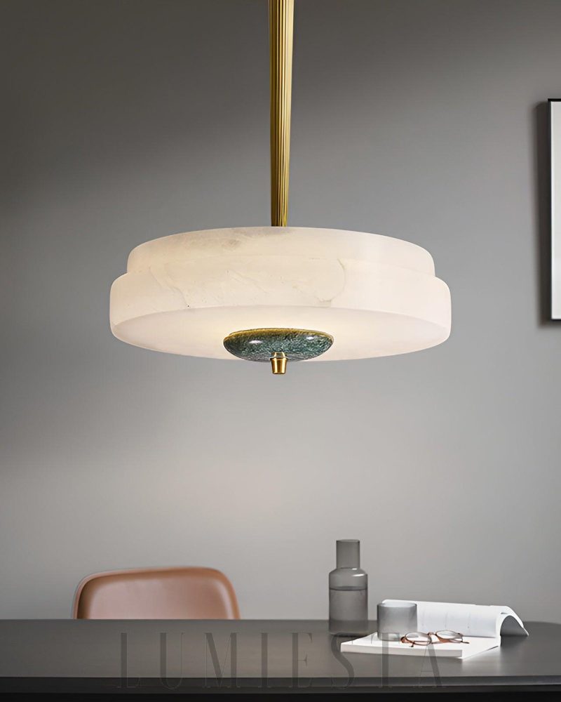 Elegancka lampa wisząca Alabaster Trave w białym kolorze 30cm