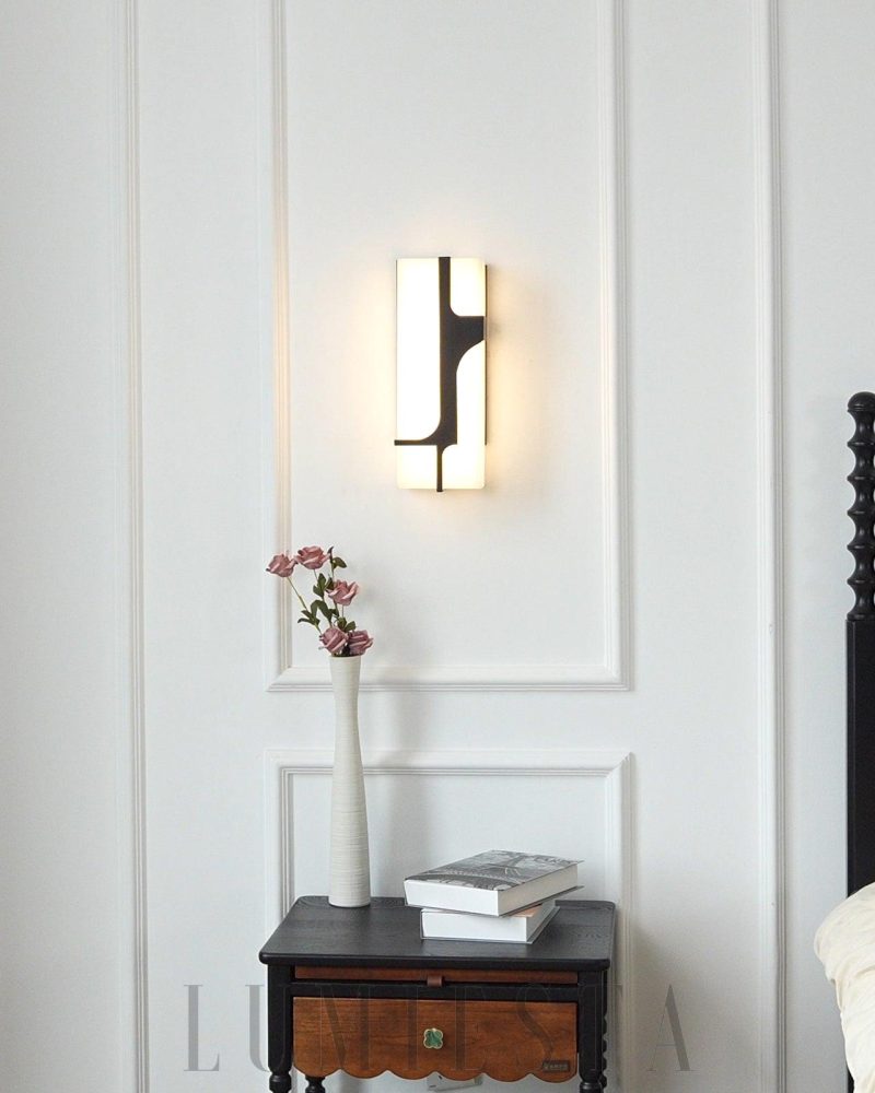 Lampa ścienna Alabaster Ariel w stylu nowoczesnym mosiądzowym