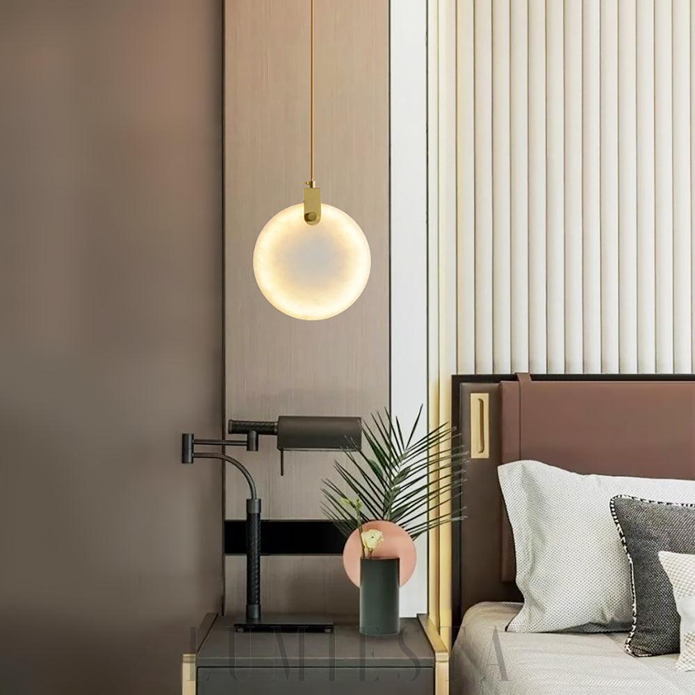 Elegancka Lampa Wisząca Alabastrowa w Kształcie Dysku Mosiądz
