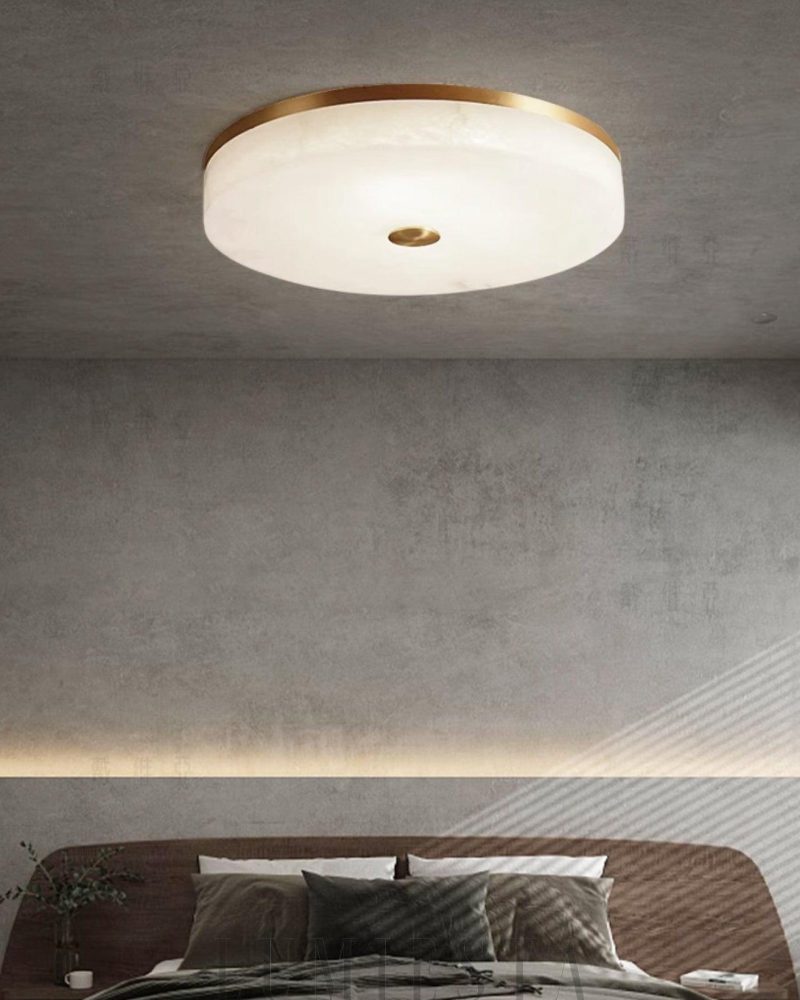 Lampa sufitowa alabastrowa okrągła w kolorze złotym i białym