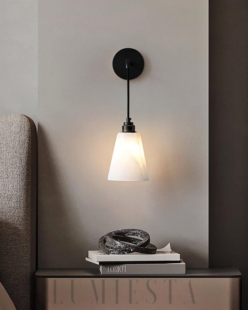 Lampa ścienna Alabaster w kształcie stożkowym Biała Złota