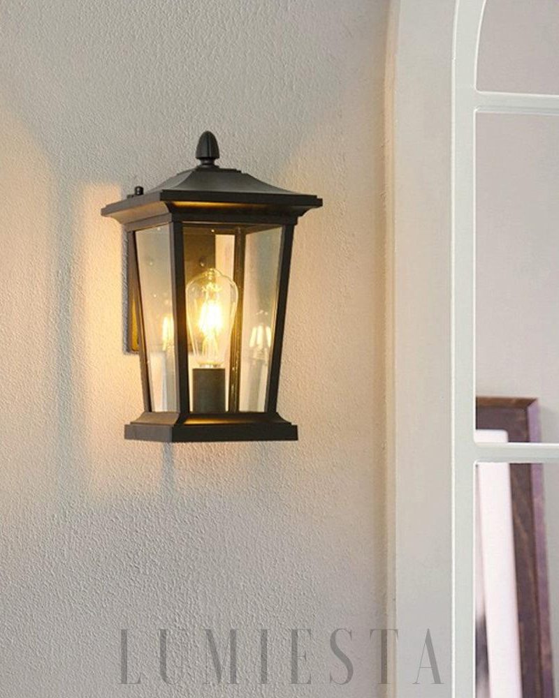 Lampa ścienna w kształcie klatki dla ptaków z szkła na zewnątrz