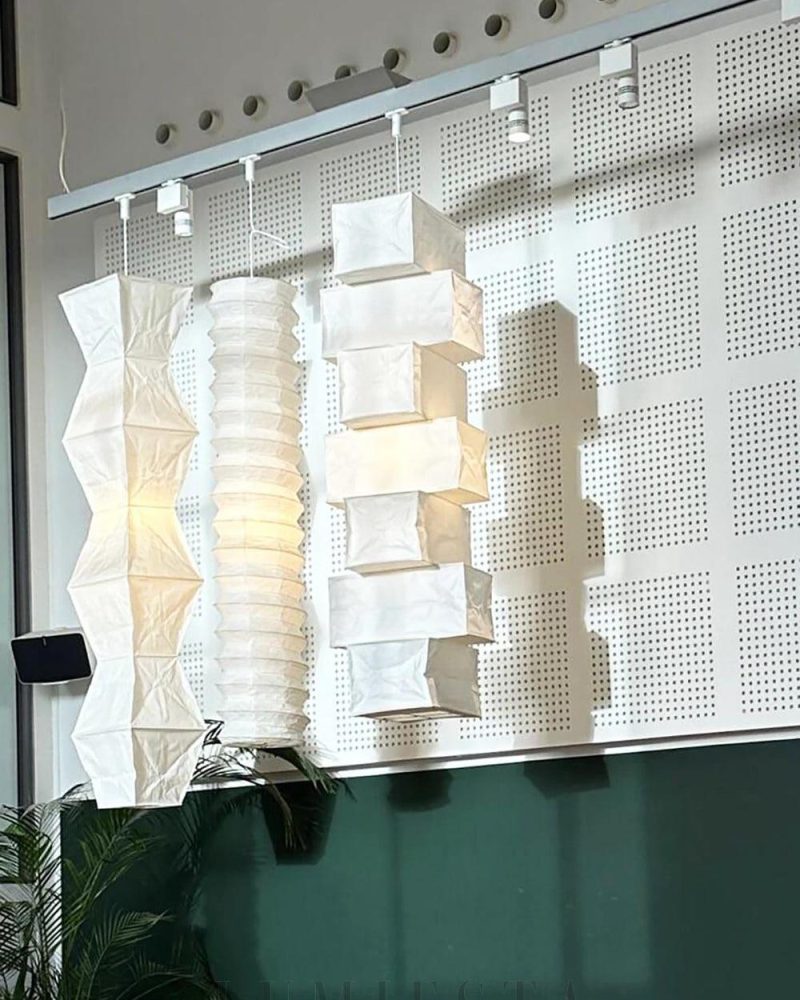 Lampa wisząca Akari 36N w białym kolorze klasyczny design