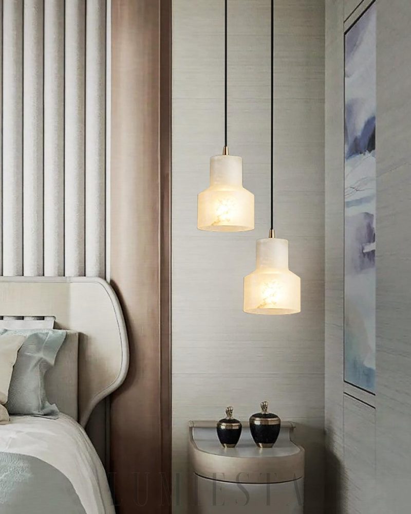 Nowoczesna lampa wisząca Millson z alabastru 12cm mosiądzowa