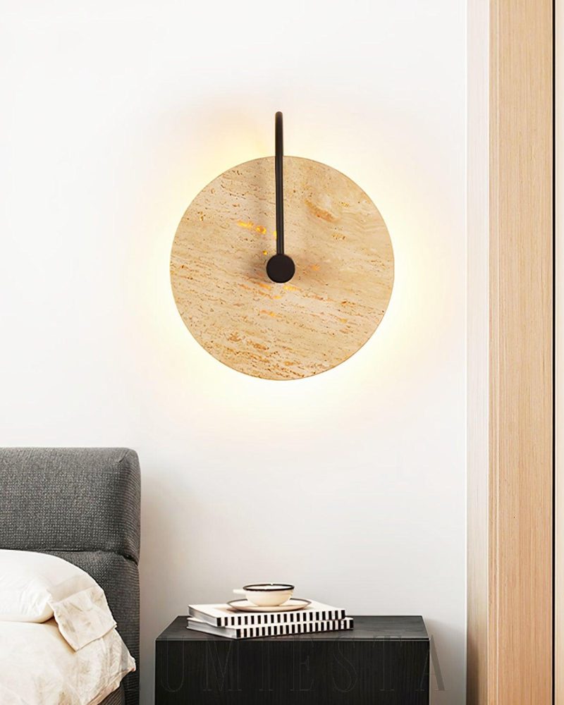 Lampa ścienna okrągła z travertynu w kolorze czarnym i beżowym