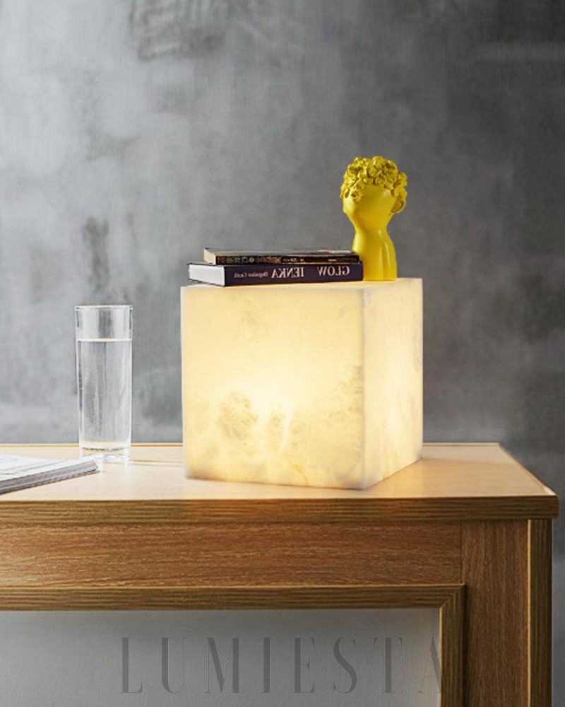 Lampa stołowa Alabastrowa w kształcie sześcianu 20cm 30cm