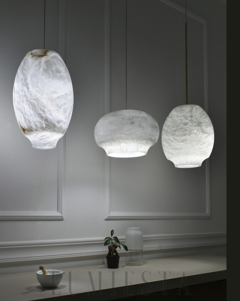 Lampa wisząca Camille w eleganckim kształcie alabastru