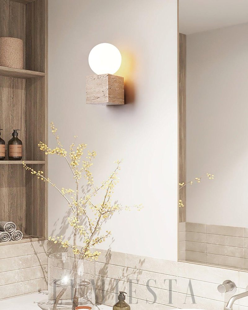 Lampa ścienna Cube Stone z beżowego trawertynu 10x20 cm