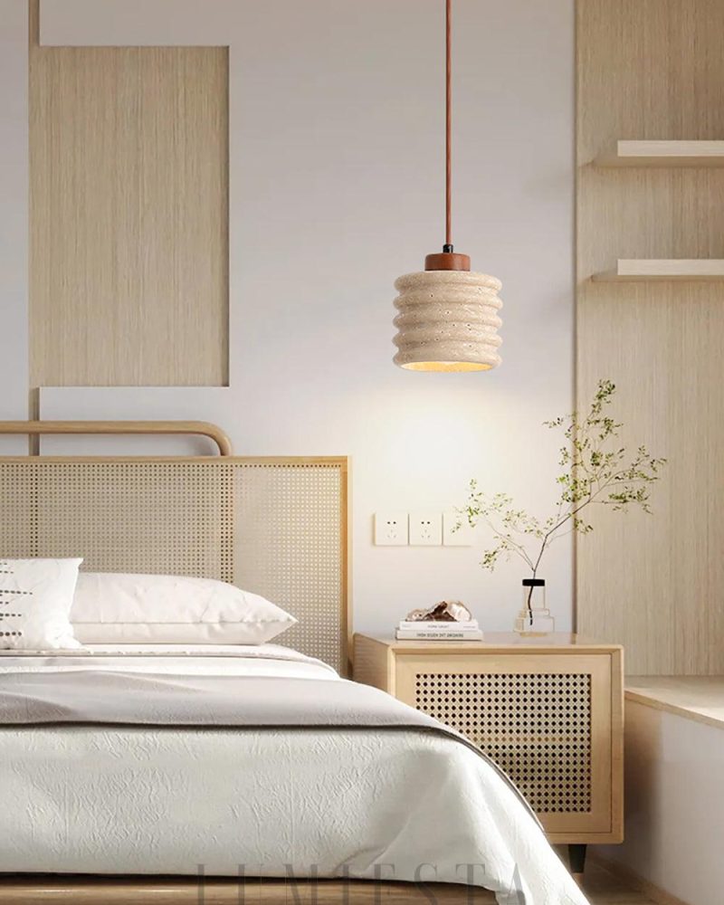 Lampa wisząca Candeeiro Column z travertynu i drewna 12cm