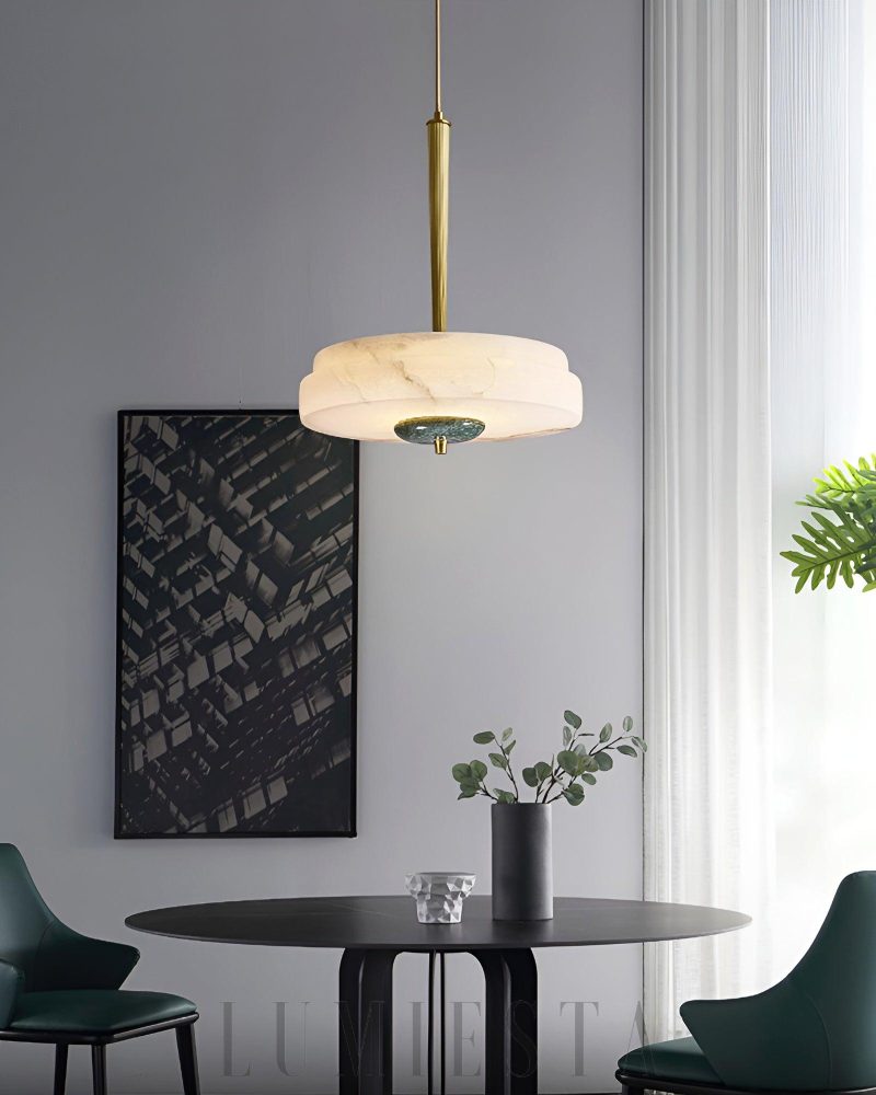 Elegancka lampa wisząca Alabaster Trave w białym kolorze 30cm