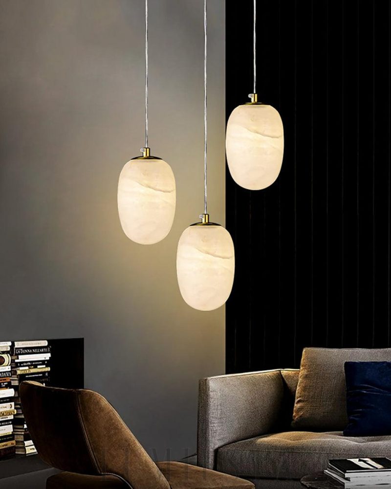Lampa wisząca Alabaster w kształcie kamienia z mosiądzu 10x15cm