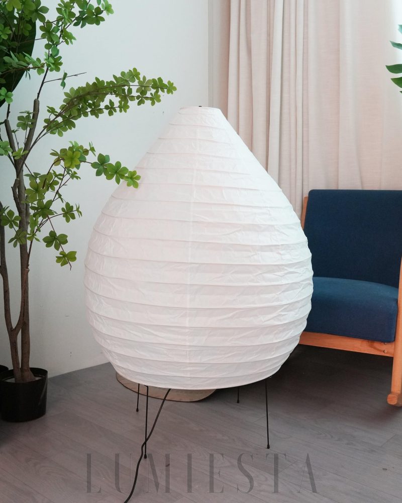 Lampa podłogowa Akari 23N w eleganckim białym stylu