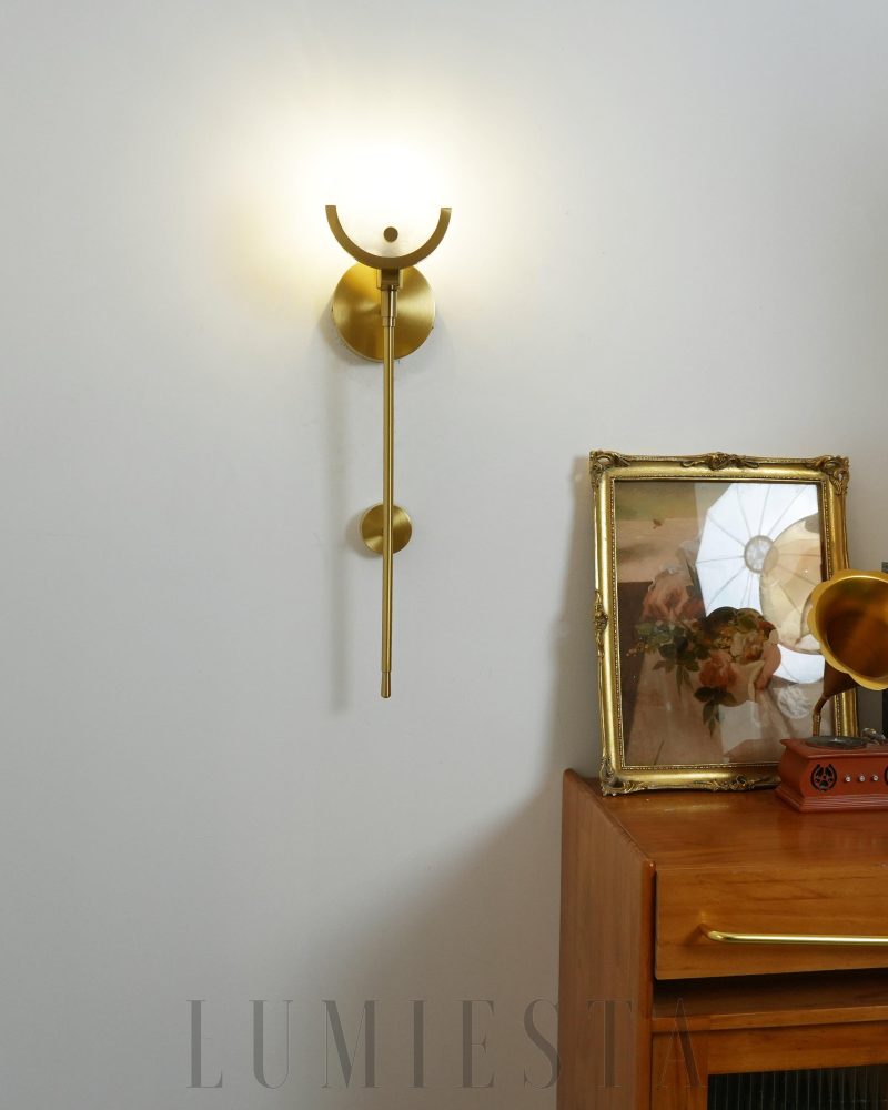 Lampa ścienna Alabaster Ava z mosiądzu elegancka i stylowa