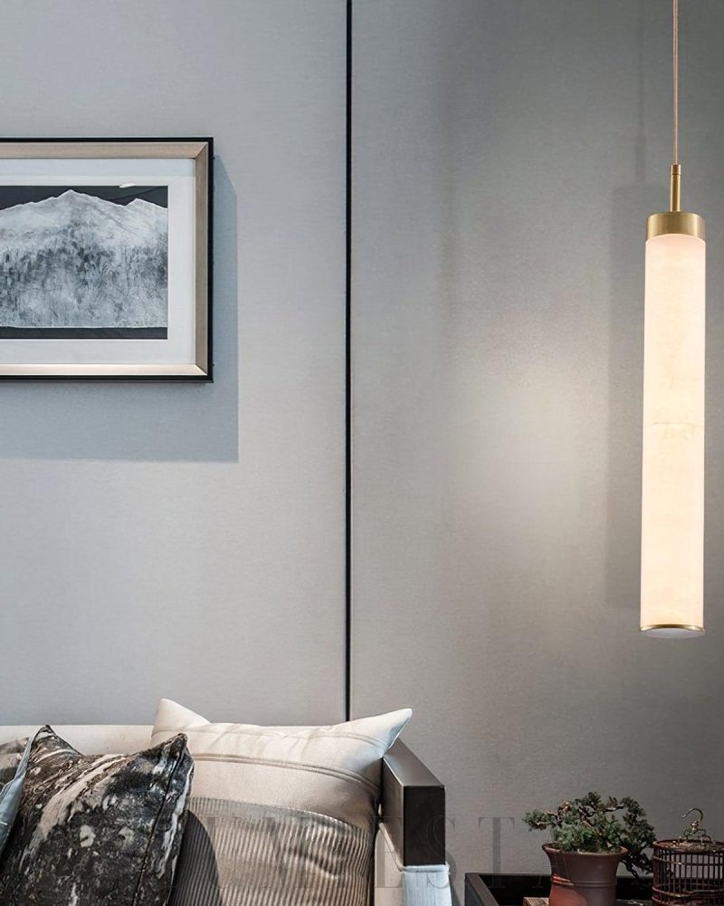 Lampa wisząca Strip Alabaster w eleganckim stylu marmurowym