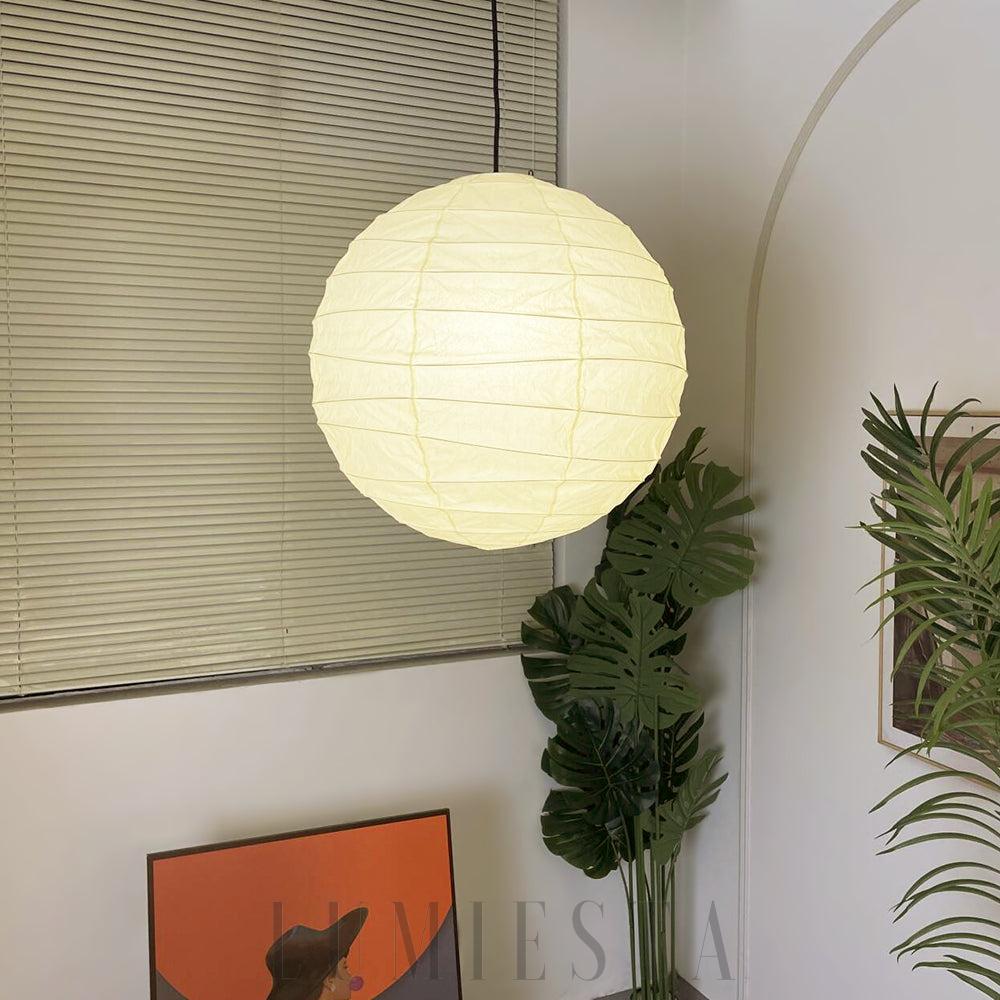 Lampa wisząca Akari 55D w białym kolorze o średnicy 55cm