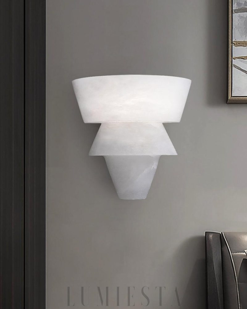 Lampa ścienna Alabaster w kształcie stożka stylowa elegancja