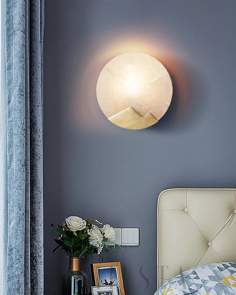 Lampa ścienna mosiężna z alabastrowym kloszem 20cm 26cm