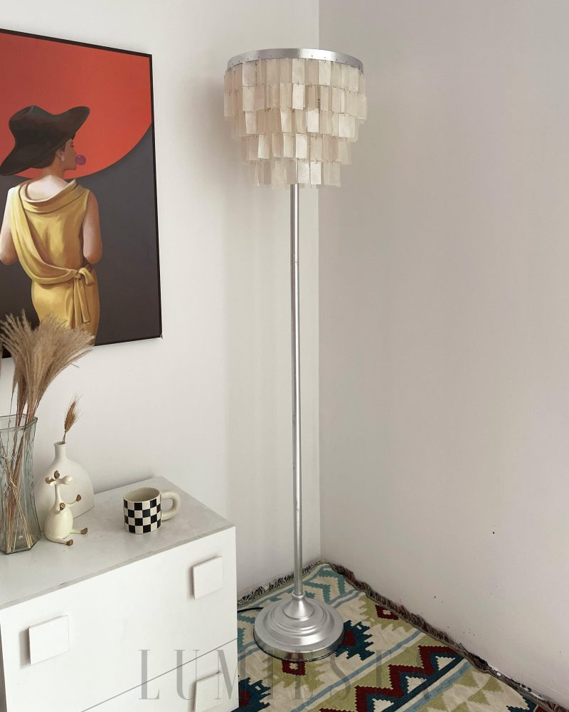 Lampa podłogowa Skye w stylu tiered srebrna i biała 155cm