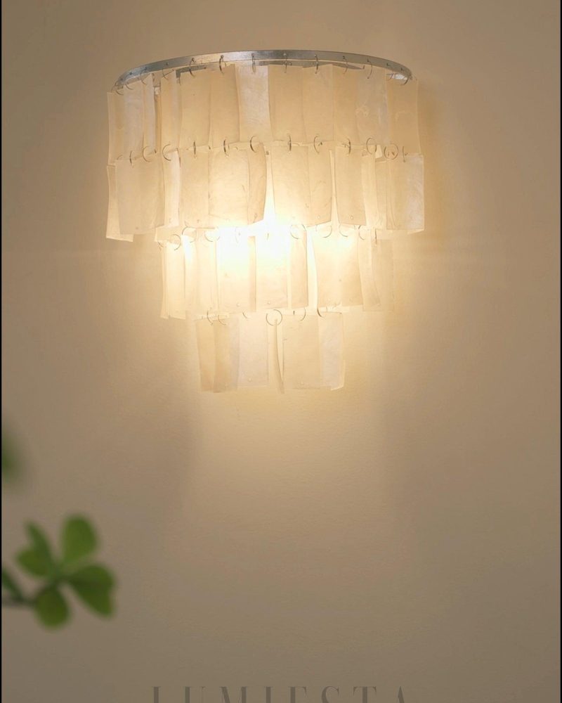 Lampa ścienna Skye z warstwowym wzorem w kolorze srebrnym i białym