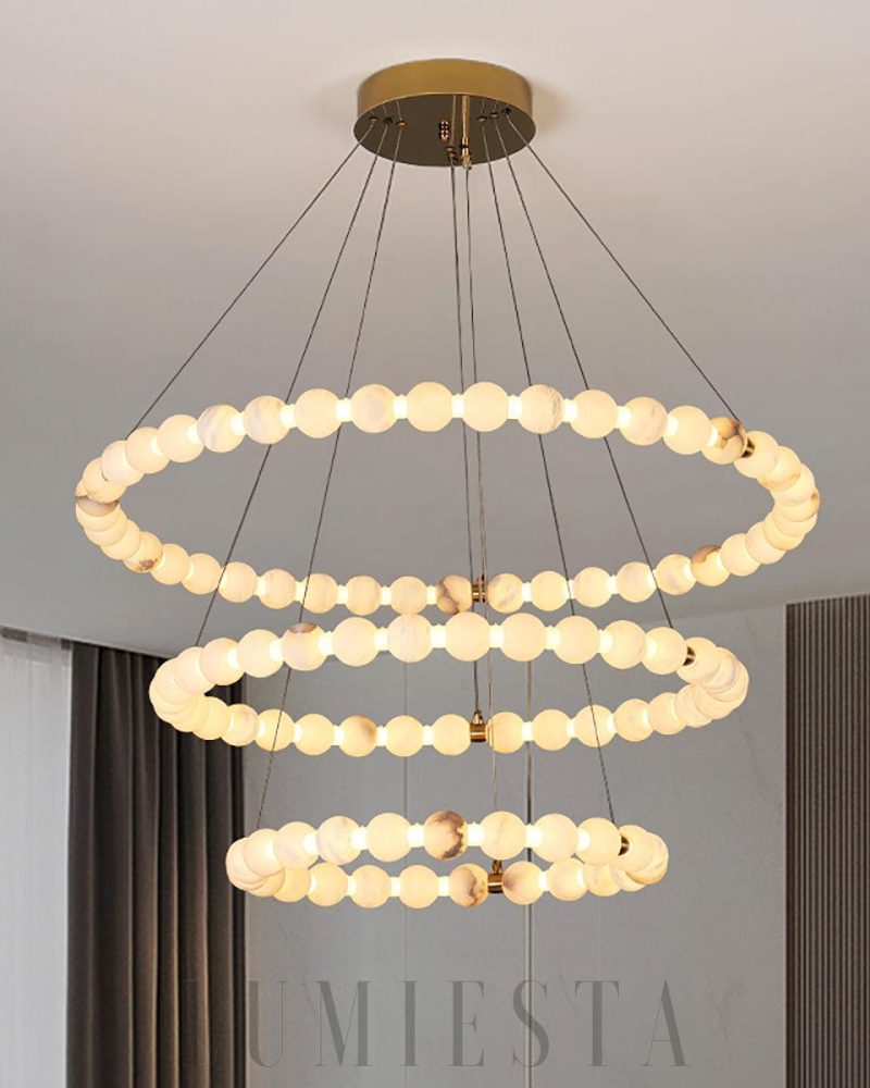 Peala - lampa wisząca okrągła z alabastrowymi perłami