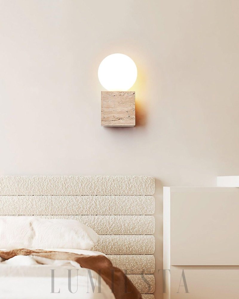 Lampa ścienna Cube Stone z beżowego trawertynu 10x20 cm