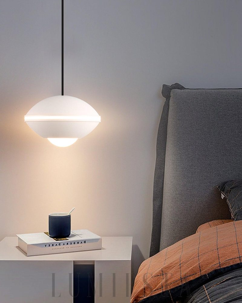 Lampa wisząca Pendul o średnicy 10cm w kolorach czarnym białym złotym