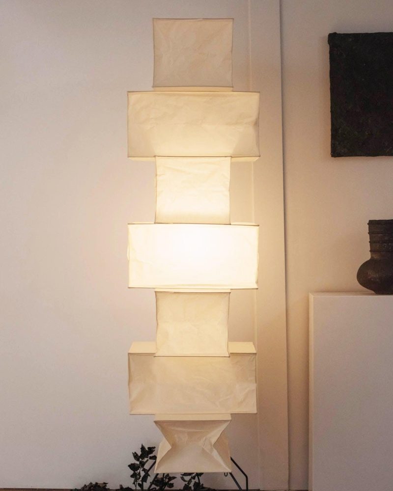 Lampa podłogowa Akari UF4-L10 stylowy detal do wnętrza