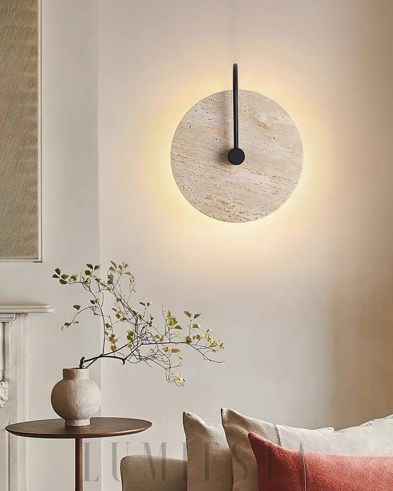Lampa ścienna okrągła z travertynu w kolorze czarnym i beżowym