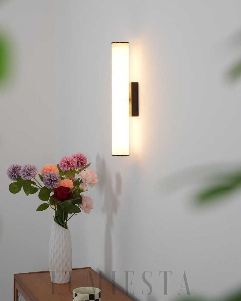 Lampa ścienna cylindryczna Alabaster Callisto w kolorze czarnym i białym