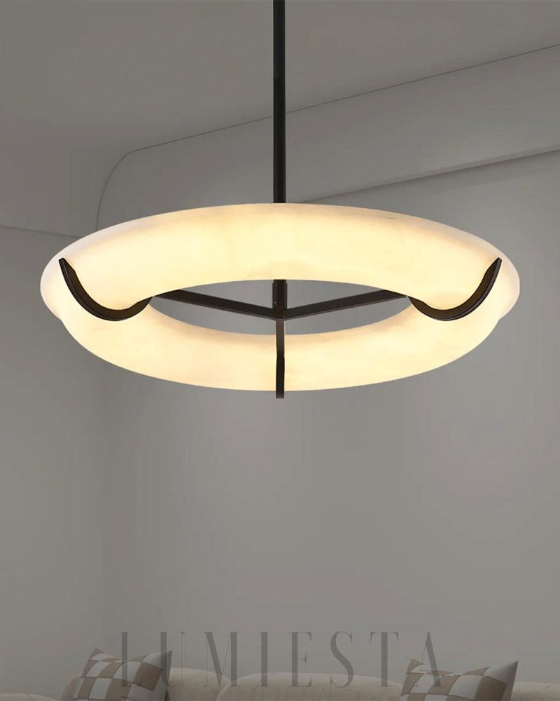 Lampa wisząca alabastrowa w kształcie okręgu z metalem