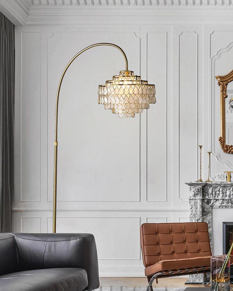 Lampa podłogowa Shell Teardrops w stylu złotym i białym