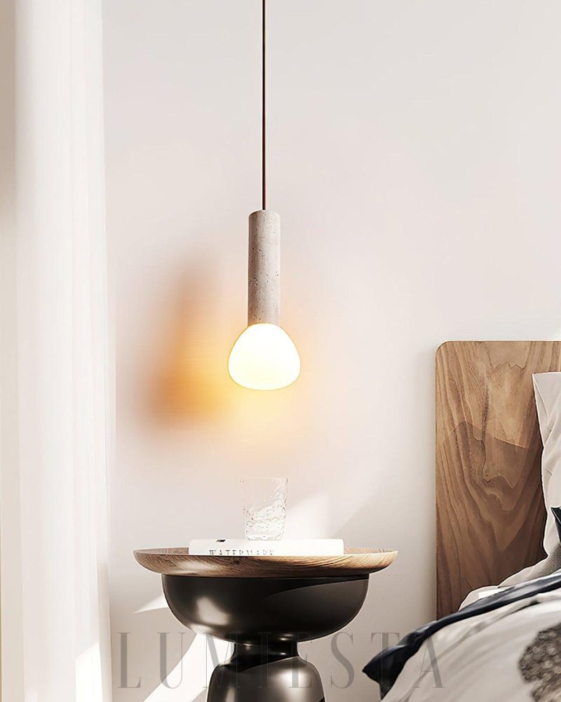 Lampa wisząca z travertynu w minimalistycznym stylu beżowa