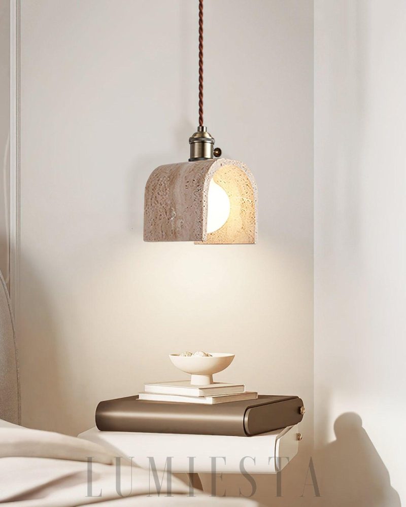 Lampa wisząca Alagusmo z travertynu w stylu minimalistycznym