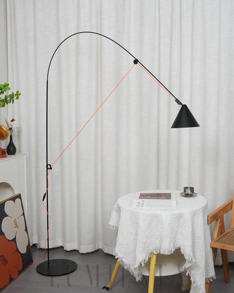 Lampa Podłogowa AYNO Czarna Styl Minimalistyczny 135cm