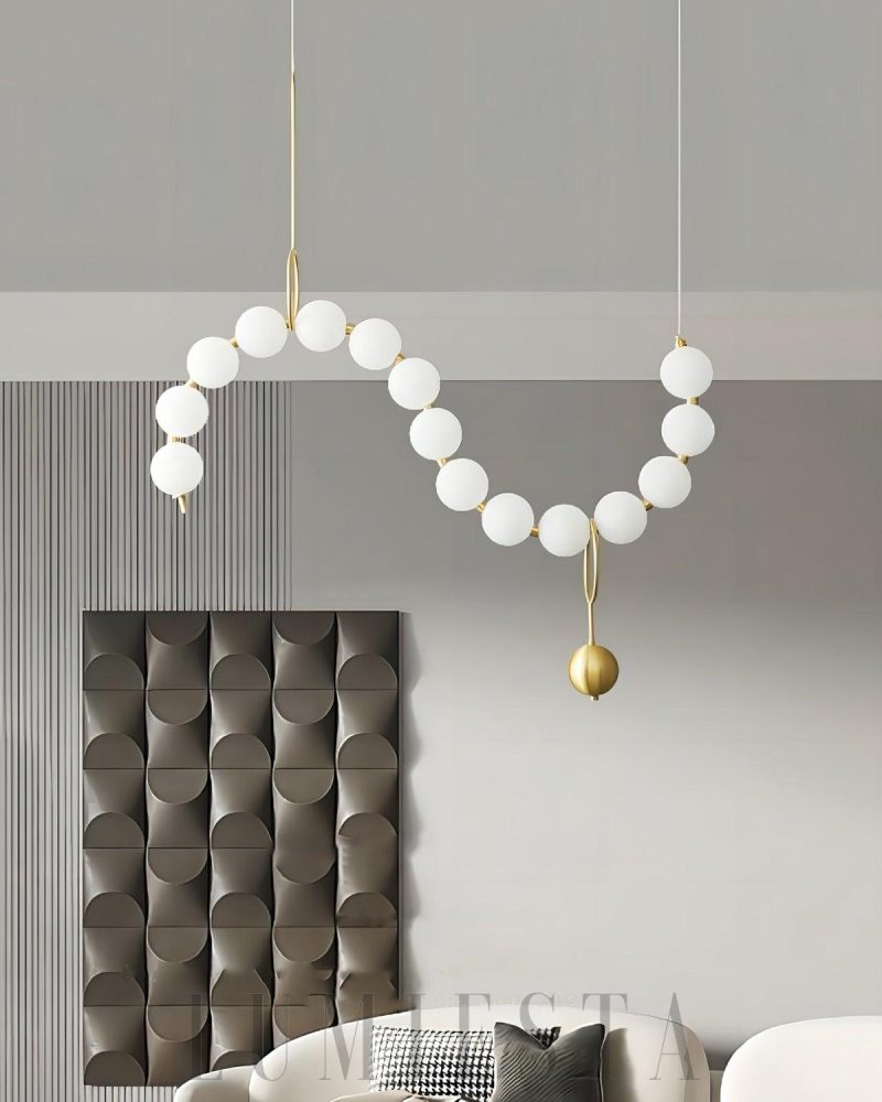 Lampa wisząca LED w kształcie naszyjnika z kulami szklanymi